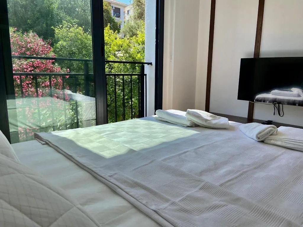 Black Marin Kusadasi Apartment